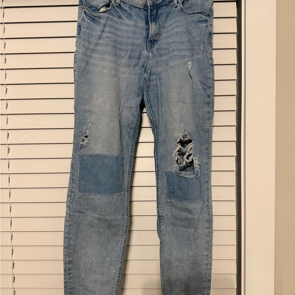 Old Navy Light Blue Distressed Skinny Jeans